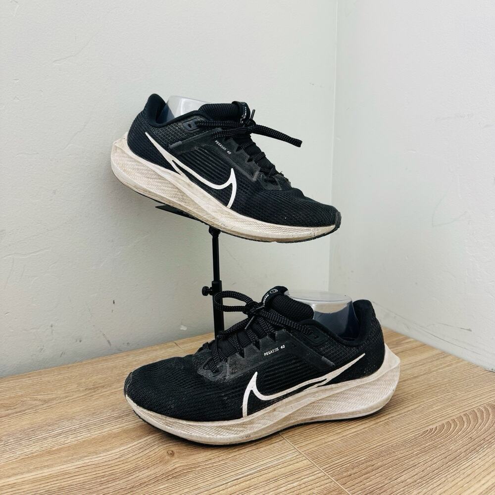 Nike Air Zoom Pegasus 40 Black And White Sneakers Men’s Size 7.5